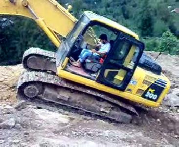 komatsu pc 200